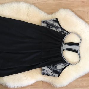 Lululemon Tank w/ Built-in Bra, Size 8